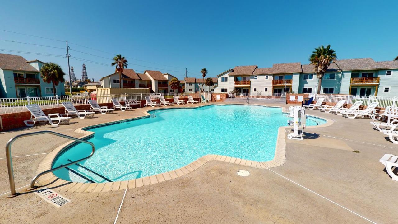 Ah-B106 Completely Remodeled Ground Floor Condo, Overlooking Poolhot Tub Port Aransas Exteriör bild